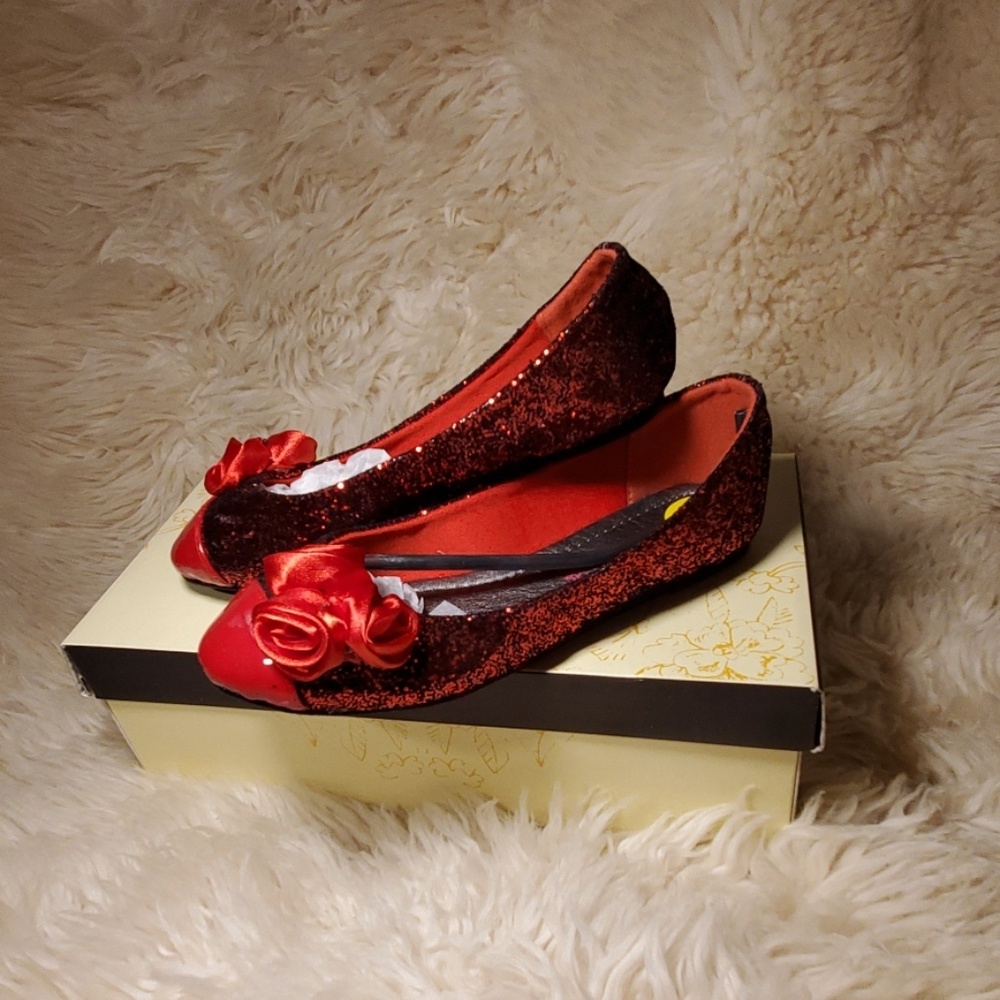 Shoes - Picture 2 of 4